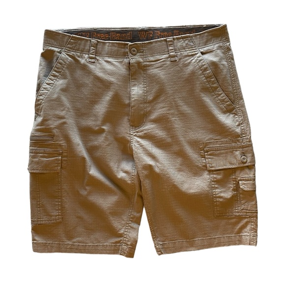 WearFirst Grey Cargo Style Shorts 8 Pockets Size 38. Really Great Condition! - Picture 8 of 9